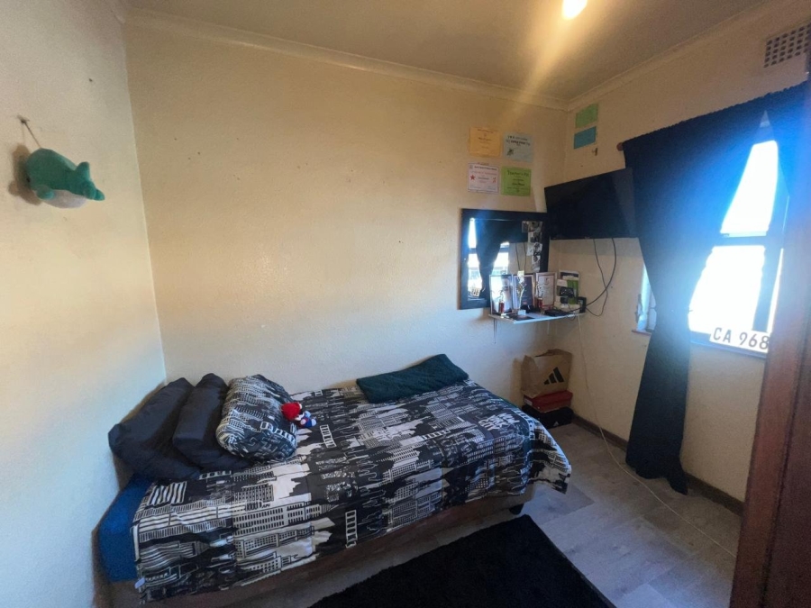 4 Bedroom Property for Sale in Grassy Park Western Cape